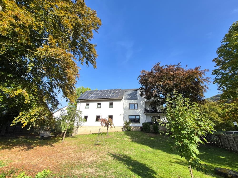 Kues: Traum-Anwesen mit Moselblick! Top gepflegtes Mehrfamilienhaus mit Option auf Baugrundstück!