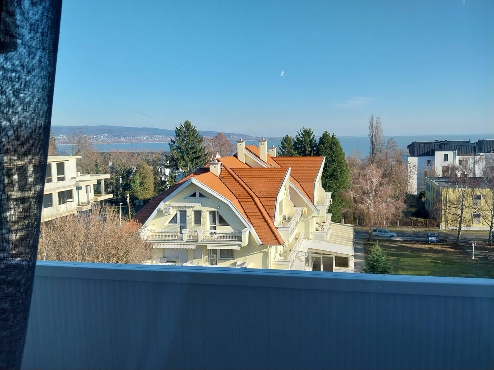 (AAA) Renoviertes kleines Studio-Apartment in guter Lage
