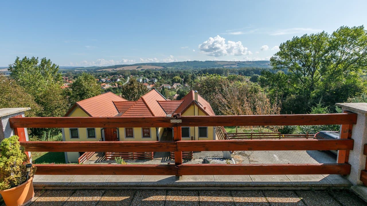(BAA) Gemütliches Apartement mit Weitblick über den Kurort Kehida