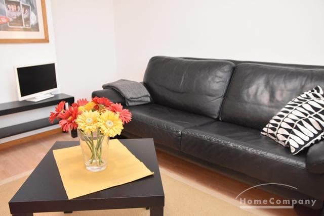 Ricklingen, Zeitlos möblierte 2-Zimmer-Wohnung.