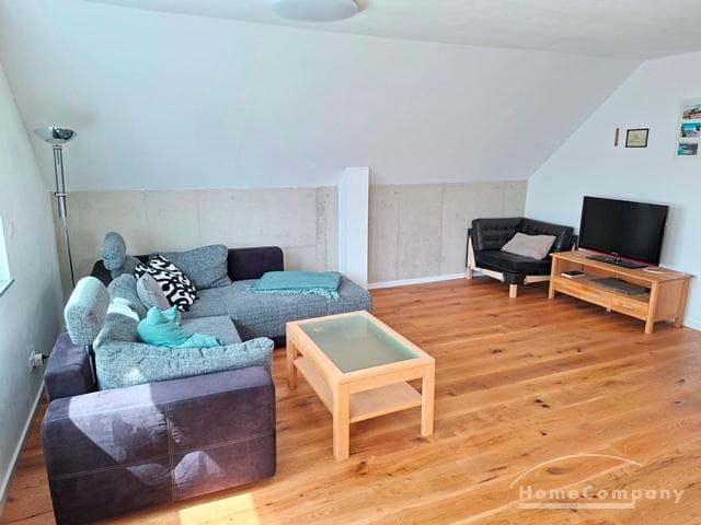 Lehrte, Modern möblierte Neubauwohnung im 2. OG mit Dachterrasse und Internet.