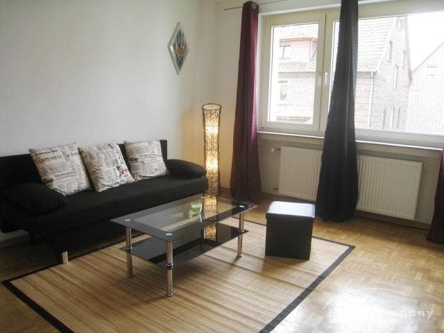 Seelze, Schönes 1-Zimmer Apartment mit Parkett.