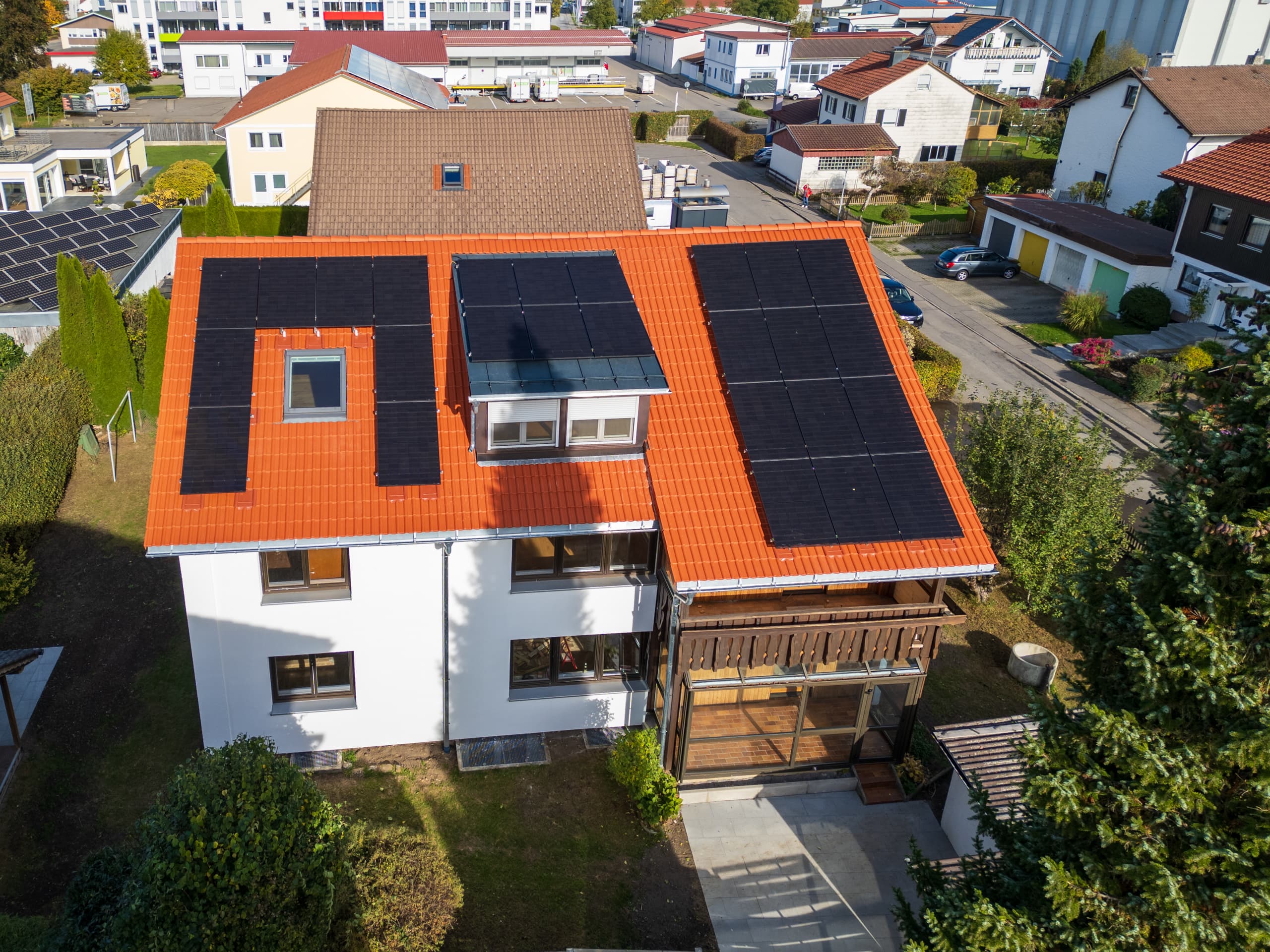Sehr gepflegte 2,5-Zimmer-Wohnung im DG mit Garten in schöner Wohnlage von Isny