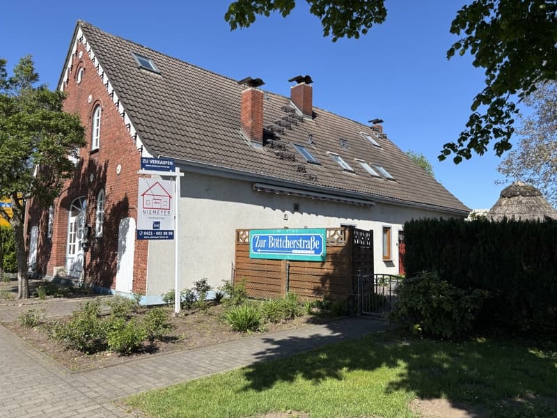 Ehemaliges Bauernhaus mit aktuell 3 Wohneinheiten in Wesernähe