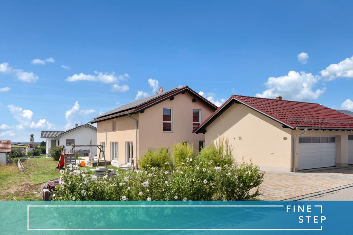 Modernes Einfamilienhaus mit Dreifachgarage & Alpenblick – München gut erreichbar