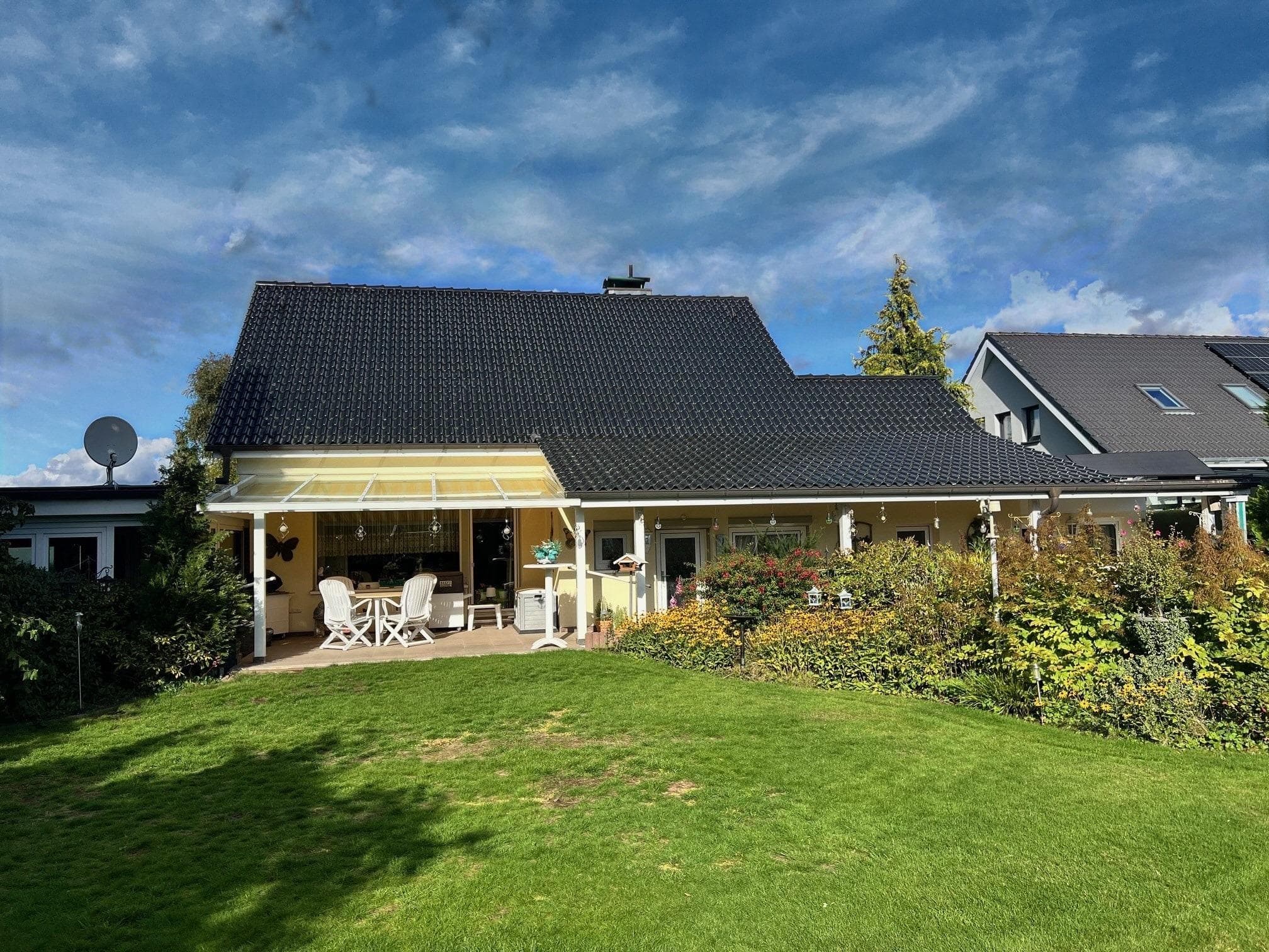 Einfamilienhaus mit großzügigem Grundstück