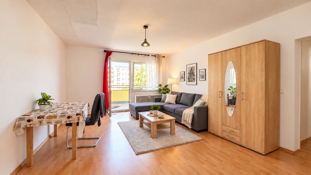 Bezugfreie 3/4-Zimmer-Wohnung mit zwei Balkonen und Tiefgarage in Charlottenburg