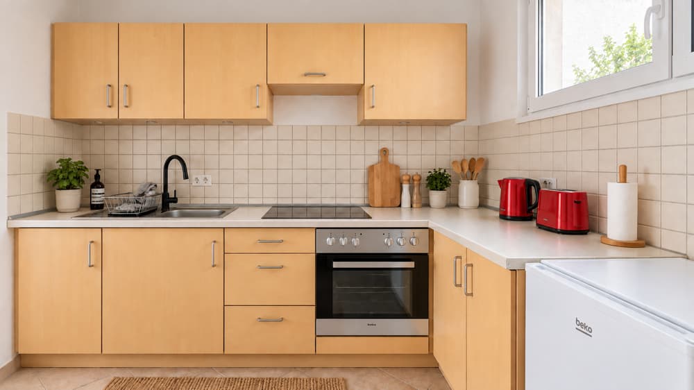 Investment: Bezugsfrei: 2 Wohnungen mit Balkon, Aufzug und Stellplatz in Charlottenburg