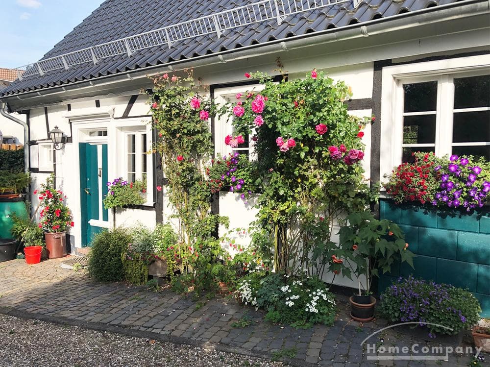 Möblierte Wohnung in Fachwerkhaus, Leverkusen Bergisch Neukirchen bei Köln!