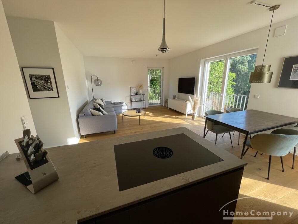 Luxuswohnung mit zwei Zimmern, Ostseeblick, Garagenstellplatz und Glasfaser