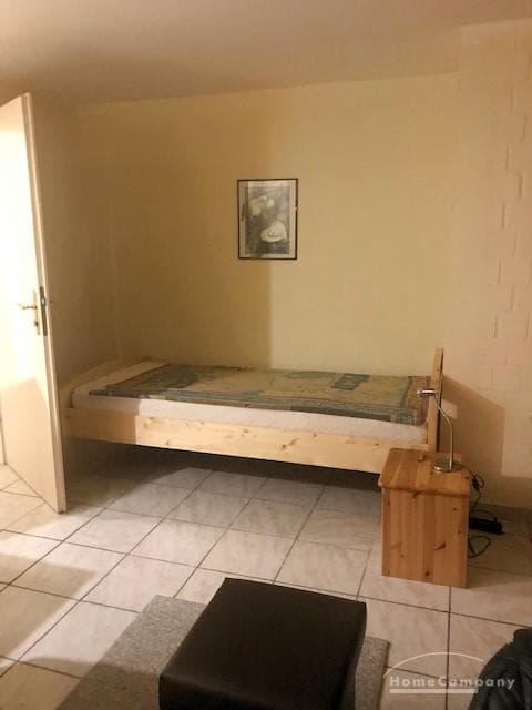 Möbliertes Zimmer in Lübeck-Genin