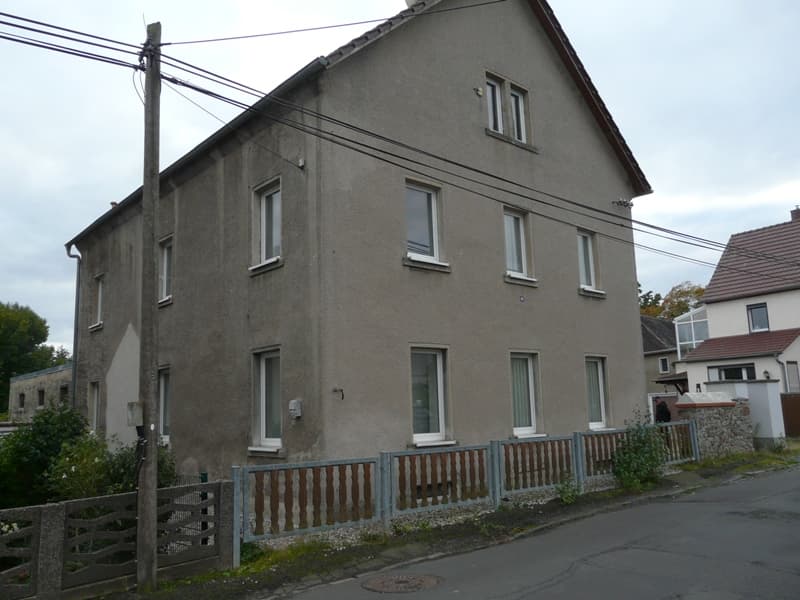 Ihr Bauernhof (1/2) sucht Sie mit ggf. Tierhaltung, Handwerk und Familie