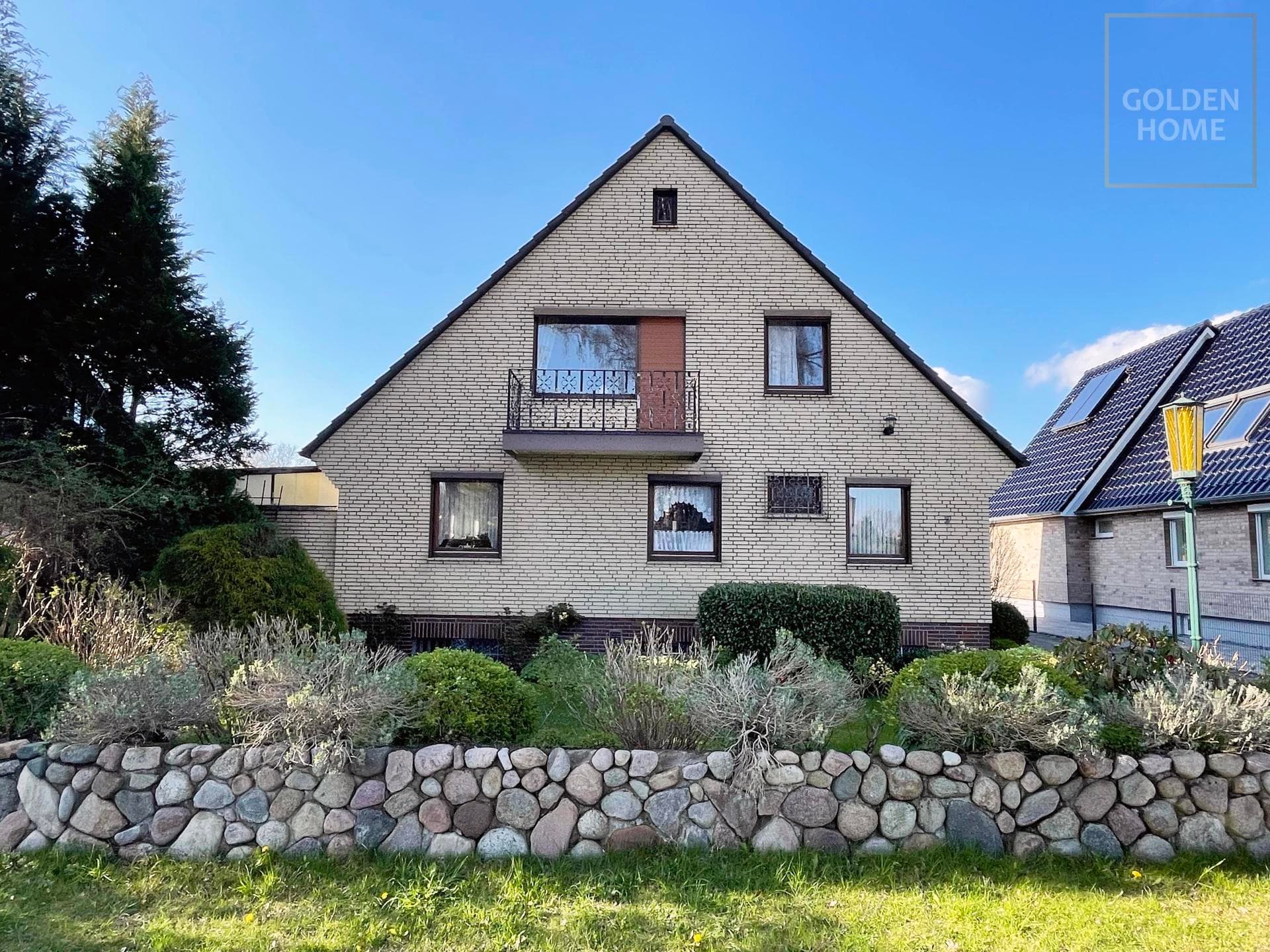Großzügiges Familienheim: Vollkeller, großer Garten, Garage und WoMo-Stellplatz