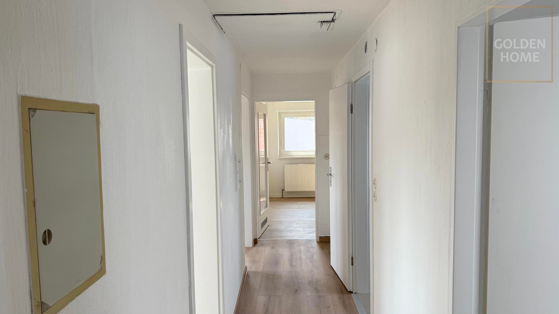 Ruhig wohnen in Burgfarrnbach – 3 Zimmer, Stellplatz & Spitzboden