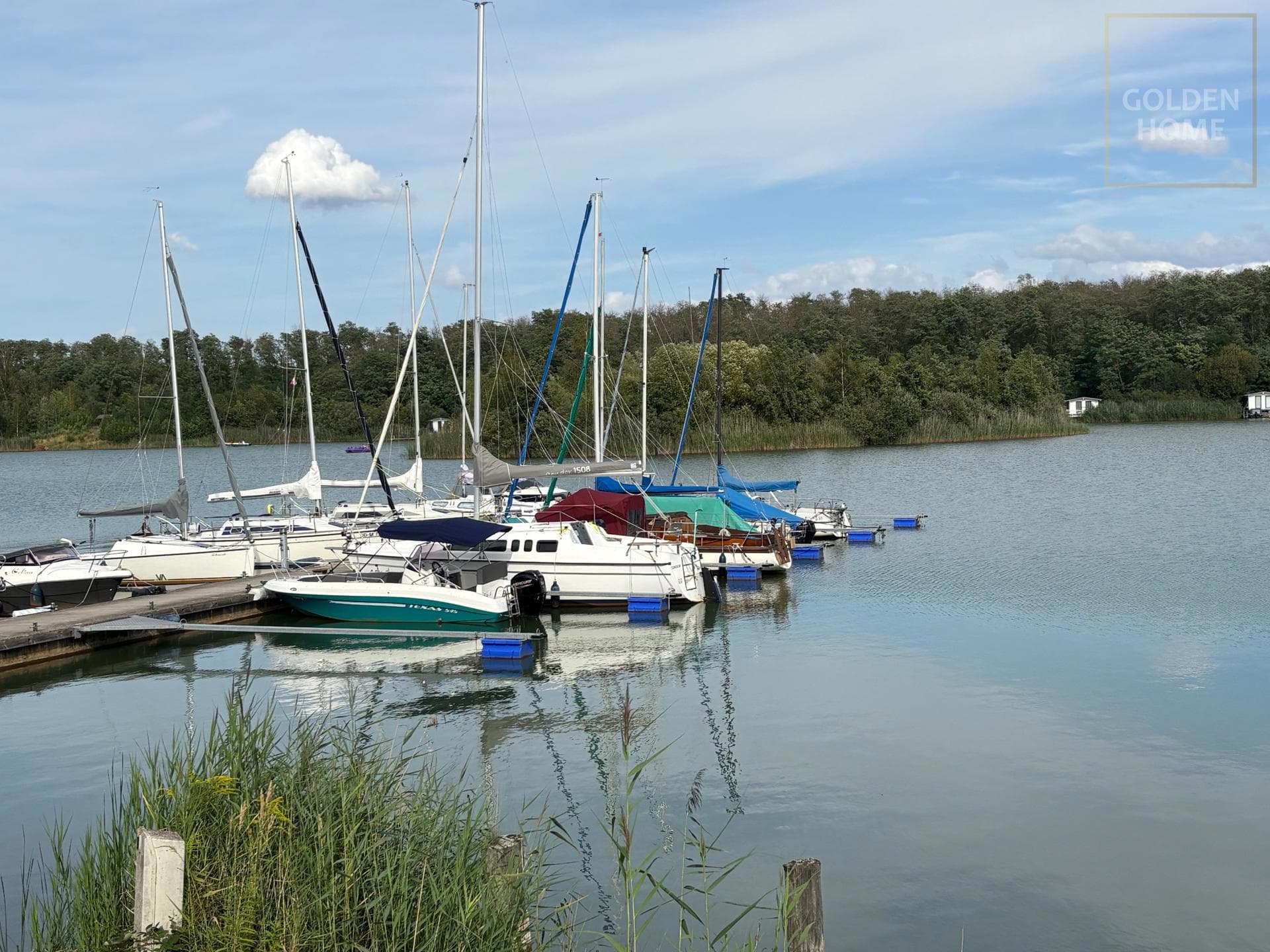 Wohnen in ruhiger Anliegerstraße mit Seeblick !!