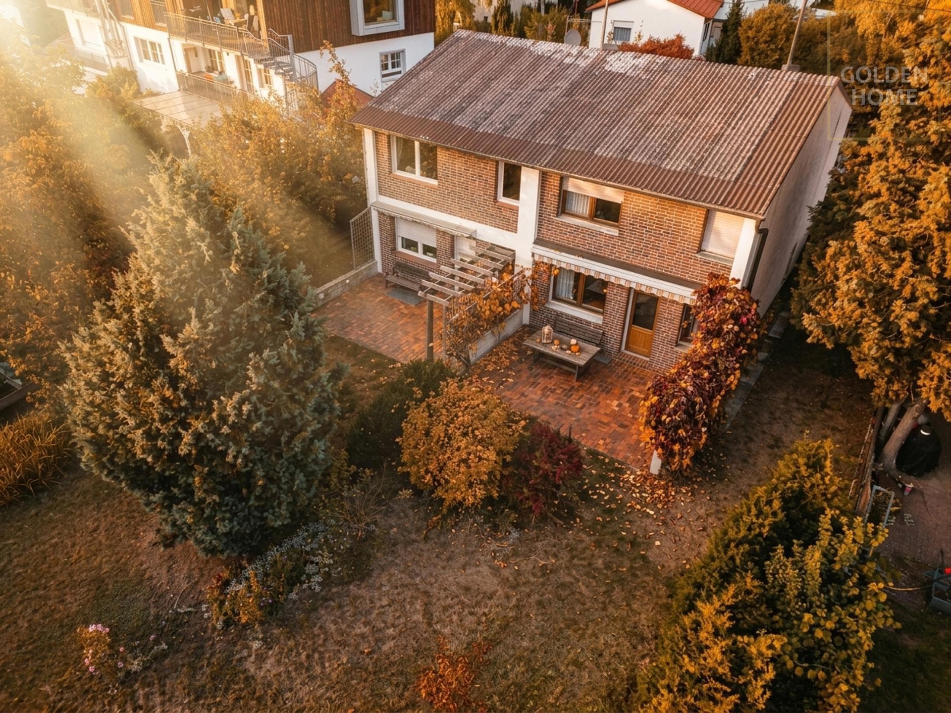 Großzügiges Grundstück 501 qm, Haus mit Potential