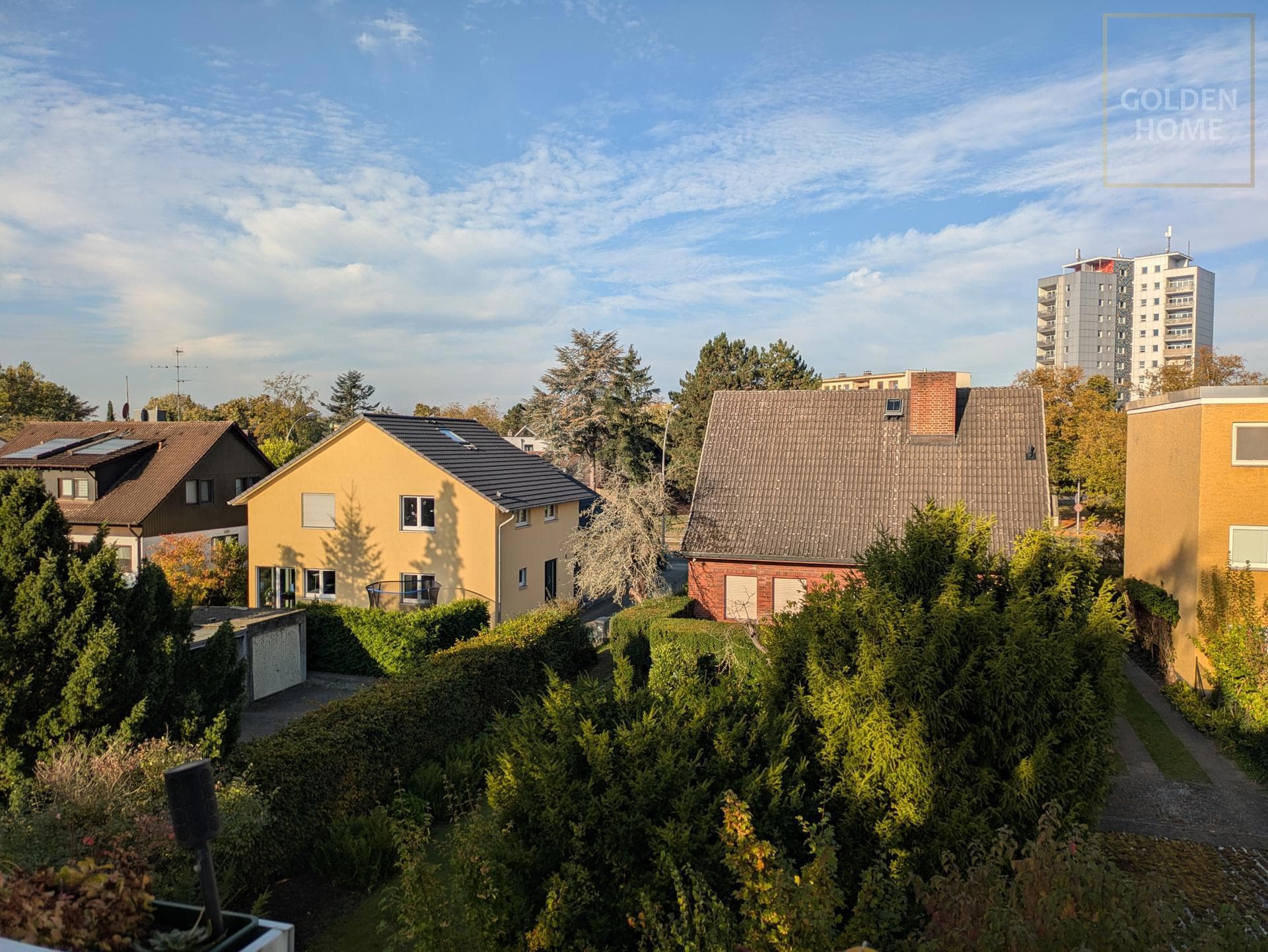 Sonnige 3,5-Zimmer-Wohnung mit Eckbalkon und Weitblick