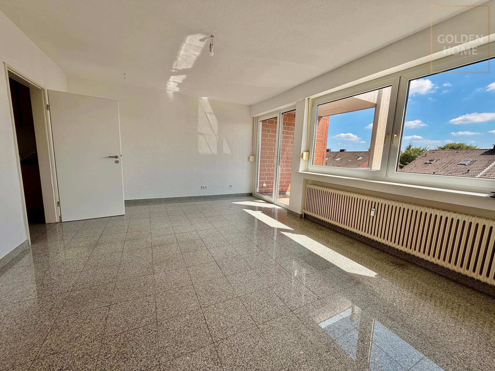 Bezugsfreie 1,5-Zimmer-Wohnung mit Balkon und Stellplatz