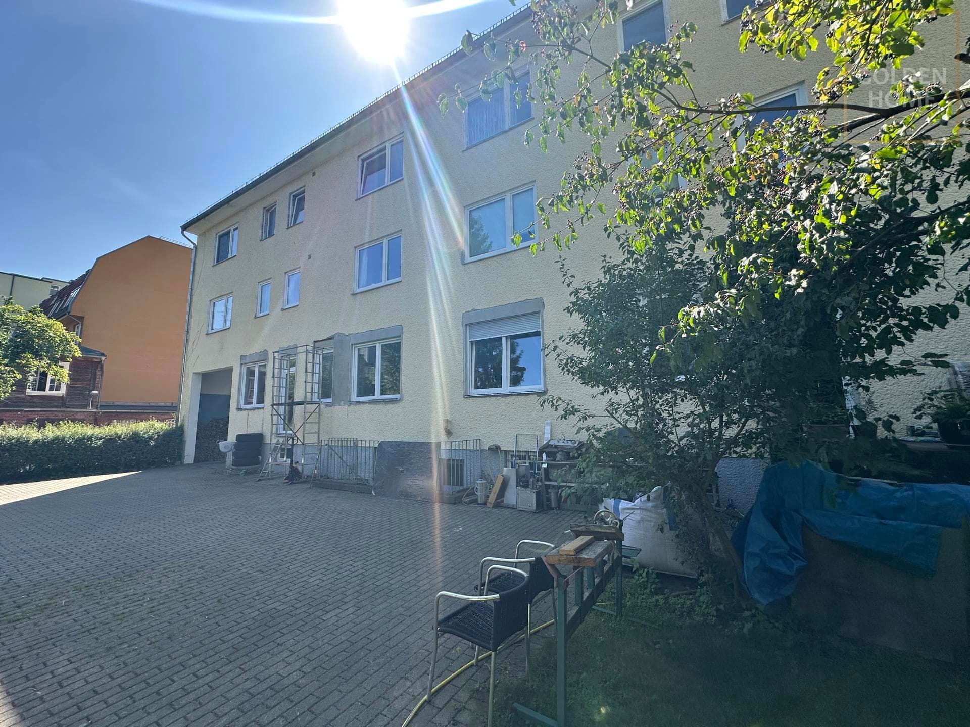 Mehrfamilienhaus in Steglitz mit Wohn- und Gewerbeeinheiten sowie weiterem Entwicklungspotenzial