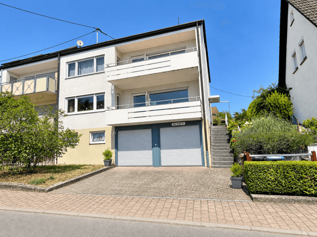 Generationsglück genießen! Attraktives Zweifamilien-Doppelhaus in Köngen!
