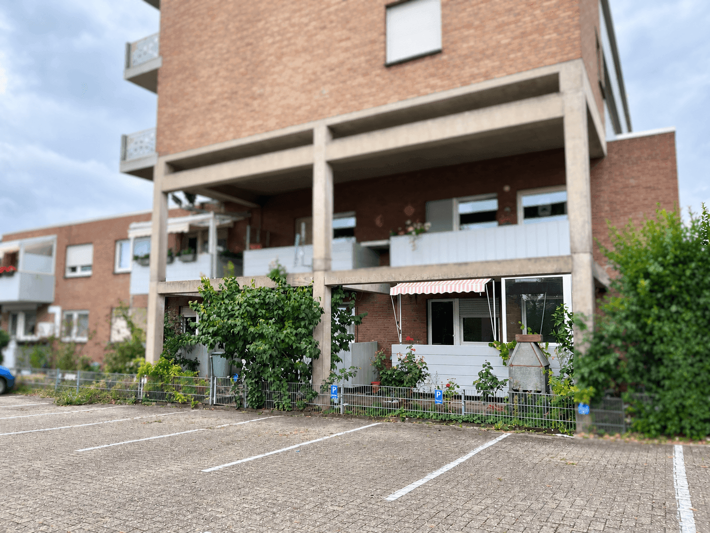 Emmerich: Erdgeschosswohnung mit zwei Balkonen, ideal zur Eigennutzung oder als Kapitalanlage