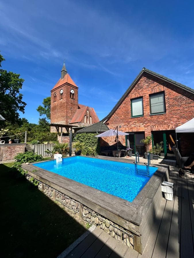 Landhaus mit Pool, Galerie & traumhaftem Garten – Ihr privates Paradies in Schönhagen