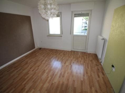 Zentrale Wohnung 3 Zimmer in Lünen Mitte (Innenstadt nähe Fußgängerzone) mit Balkon zu vermieten.