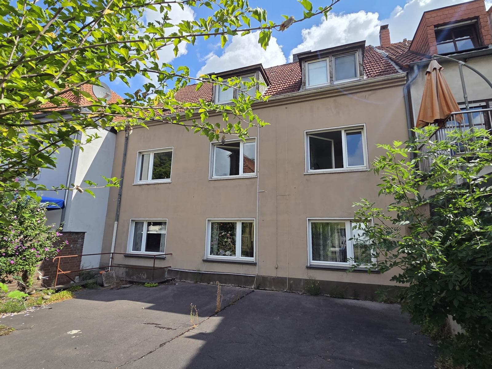 Mehrfamilienhaus mit 5 WE und viel Potenzial in Innenstadtlage von Rheinberg - Bieterverfahren!