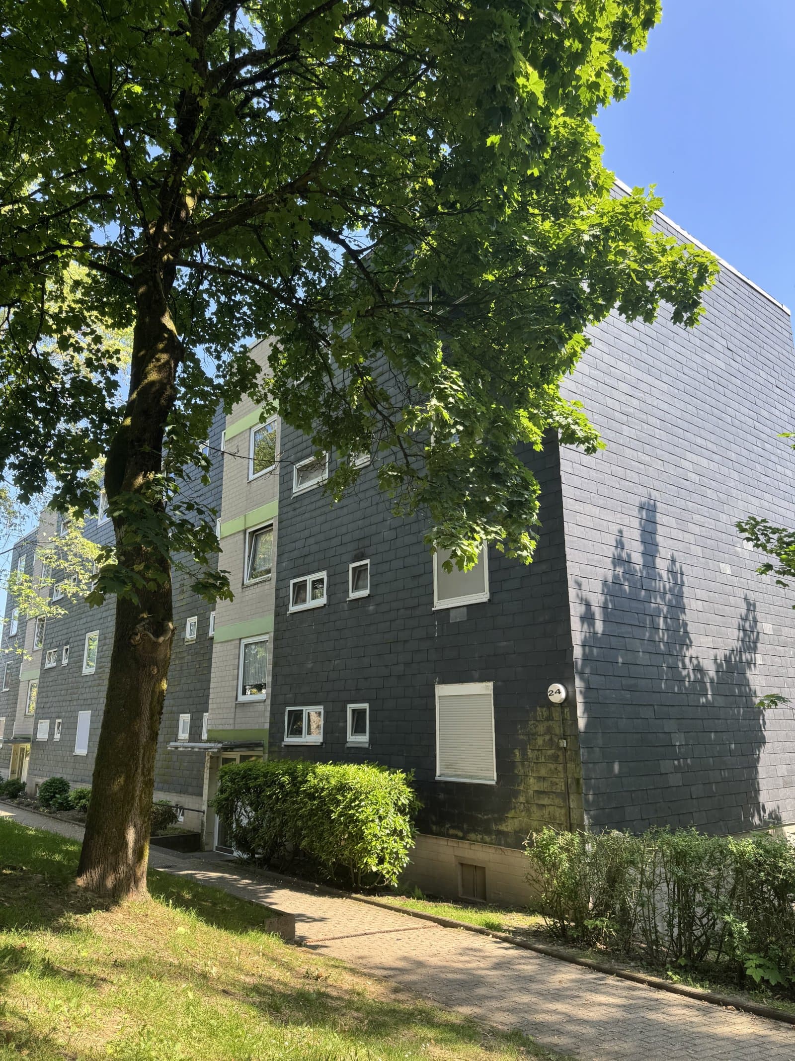 Saniert & vermietet - Attraktive 3-Zimmer-Eigentumswohnung für Kapitalanleger in Radevormwald!