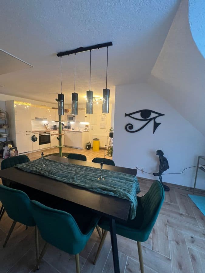 gut geschnittene 4-Zi plus DG Whg. im Herzen Grenzachs m. Lift u. Balkon