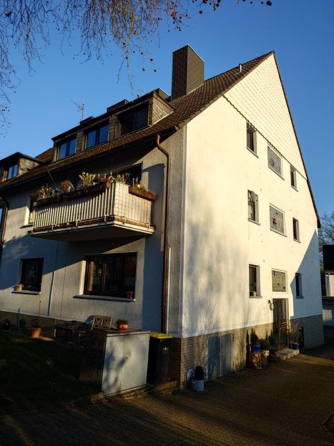 Provisionsfrei* Mehrfamilienhaus mit 4 Garagen in guter Lage