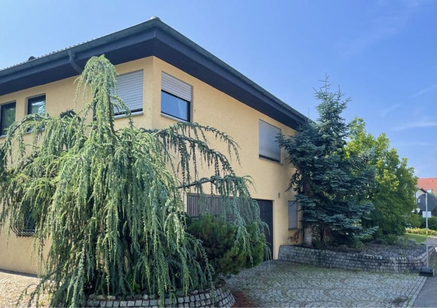 Provisionsfrei* Einfamilienhaus mit Einliegerwohnung. Provisionsfrei