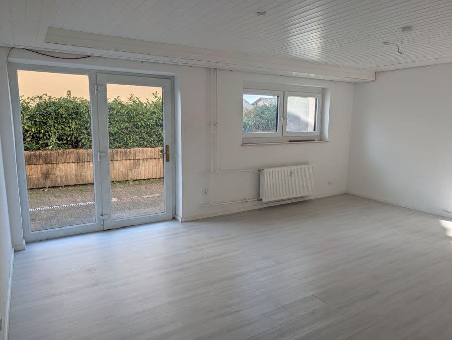 2 ZKB Souterrainwohnung mit Terrasse am Bostalsee zu vermieten