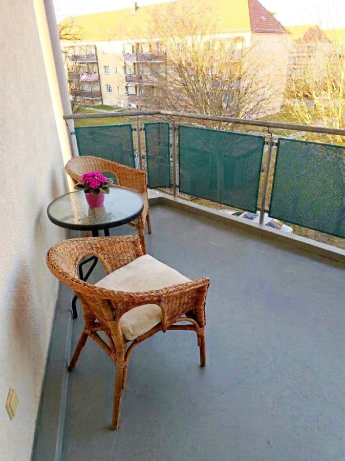 Provisionsfrei* !! Blick ins Grüne !! ruhige WOHNUNG * sonniger BALKON * Stellplatz in Tiefgarage * DRESDEN-REICK