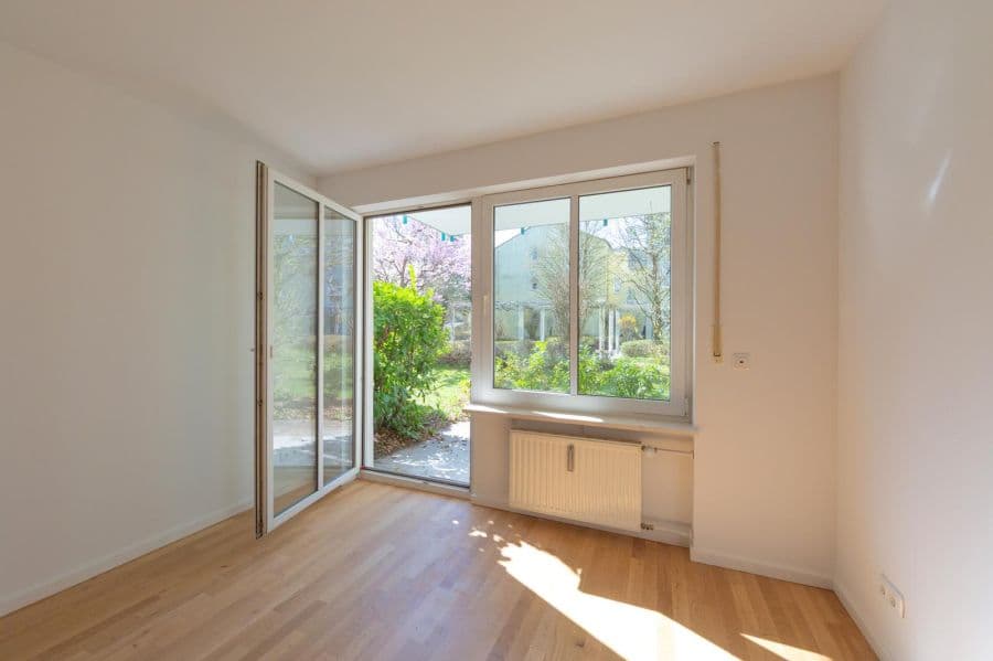Provisionsfrei* Nur 2,38% Provision* Bezugsfreie, kernsanierte 2-Zimmer-Wohnung mit Garten in Schwabing-Freimann