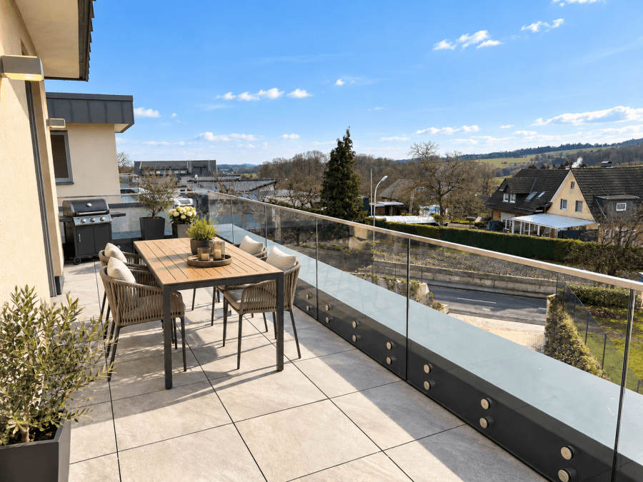 4 Zimmer Penthouse Wohnung / TOP Lage nahe Autobahn