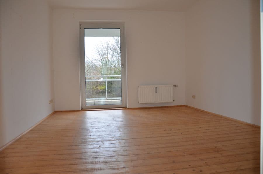 Helle 2,5 Zi-Komfortwohnung in ruhiger Lage, großer Sonnenbalkon, nahe Innenstadt