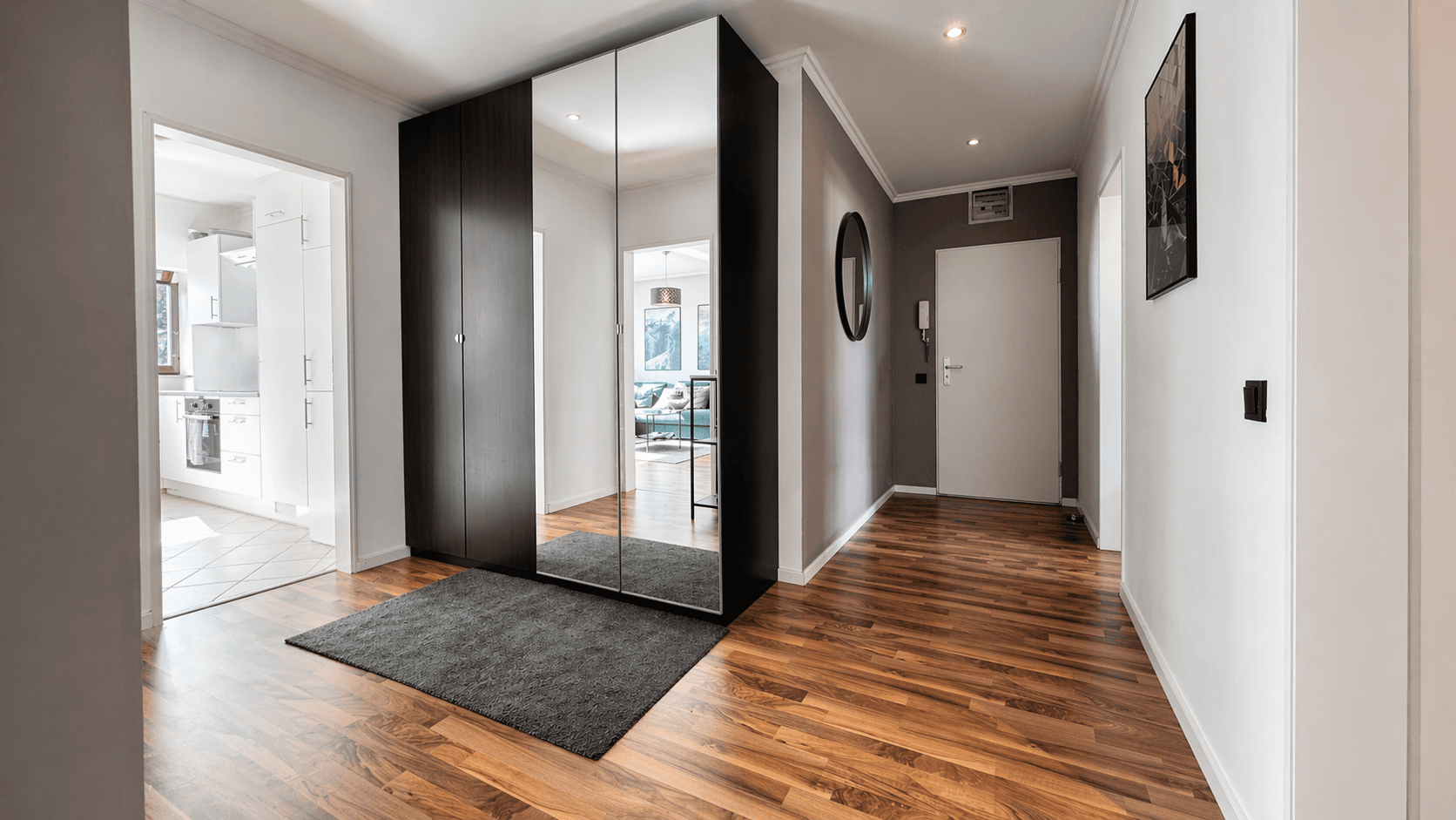 Helle 2,5-Zimmer-Obergeschosswohnung in Hamburg-Schnelsen mit Balkon und Stellplatz