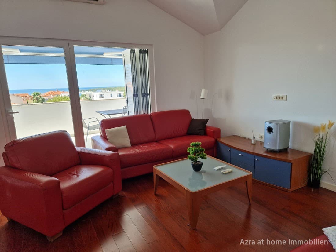 Zum Verkauf – Wohnung in Porec, 127,30 m², 4 Zimmer, Strandnähe, Meerblick