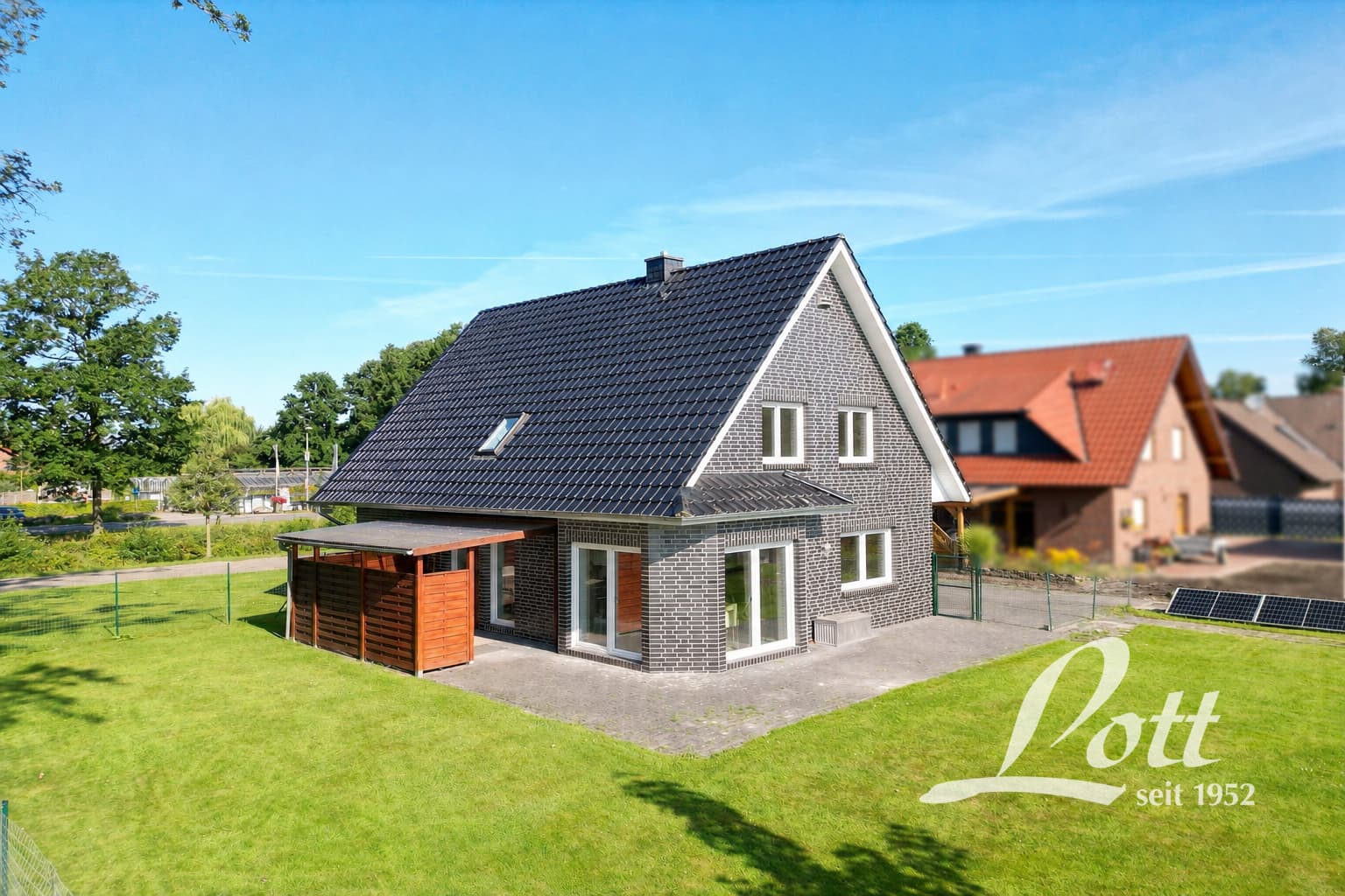 +++ Modernes KFW-70 Einfamilienhaus mit Garten direkt am Augustfehn-Kanal! +++
