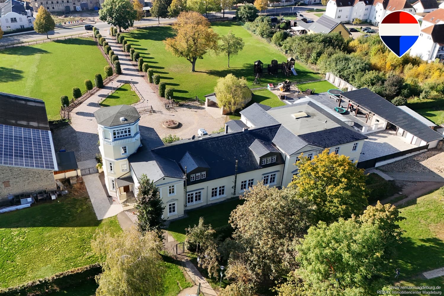 Historisches Gutshaus mit besonderem Charme – großes Anwesen mit Wohn-, Büro- und Ausbaupotenzial