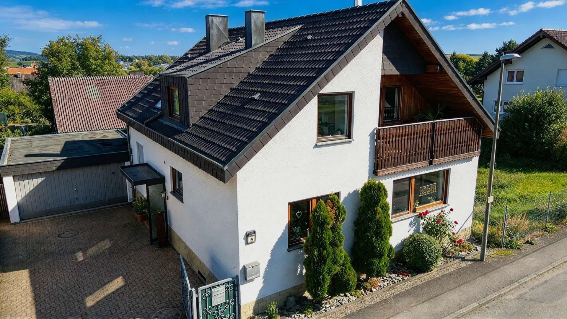 Großzügiges Familienhaus mit 4 Schlafzimmern, Wintergarten, Garten & Doppelgarage