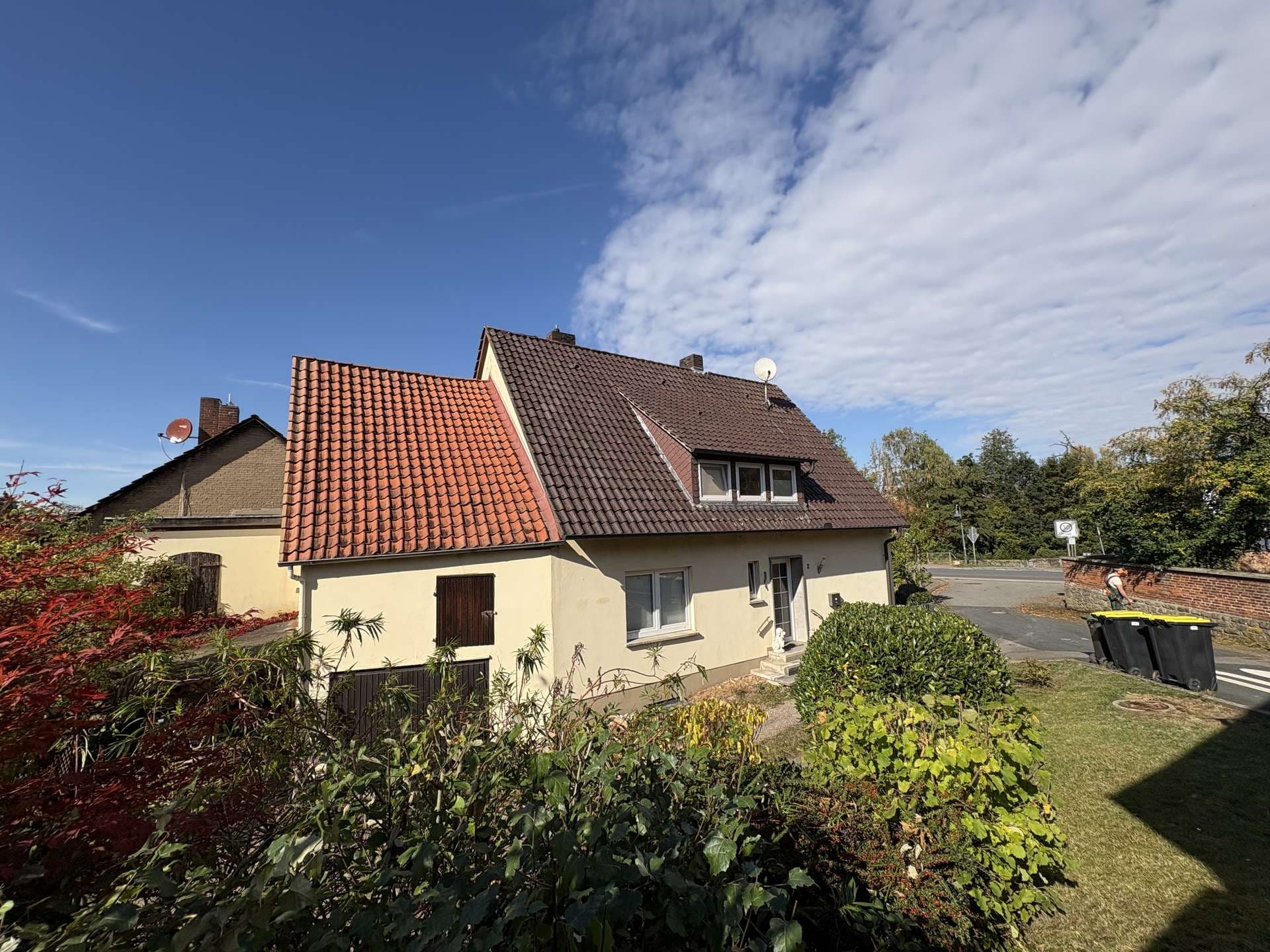 Vermietetes Zweifamilienhaus in Rinteln - Möllenbeck