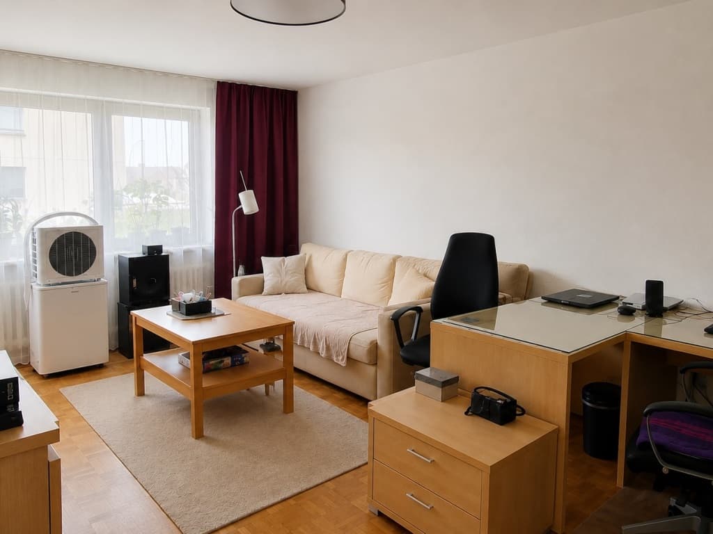 "Gut geschnittene 2,5-Zi.-Wohnung mit Terrasse, Aufzug und Stellplatz in
Bahnhofsnähe von Weinstadt”