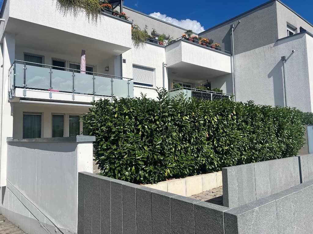 "Einziehen & wohlfühlen: 4,5-Zimmer-Wohnung mit eigenem Garten in Wendlingen"