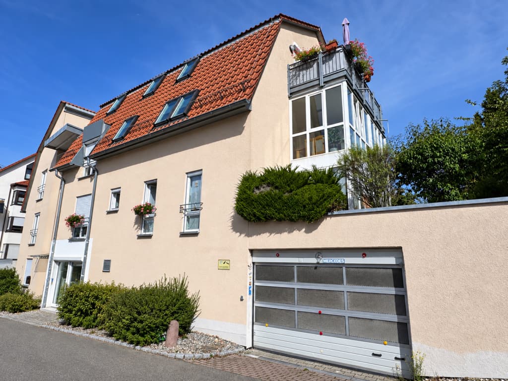 "Wohnen mit Pfiff - Moderne 3-4-Zi.-DG-Maisonette in zentrumsnaher Lage von Böblingen"