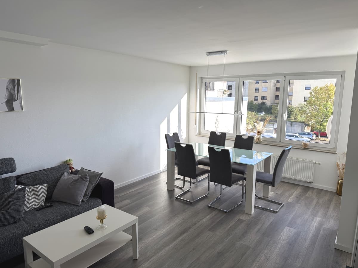 Einziehen & Wohlfühlen – 3,5-Zimmer-Dachgeschosswohnung mit Balkon und Garage