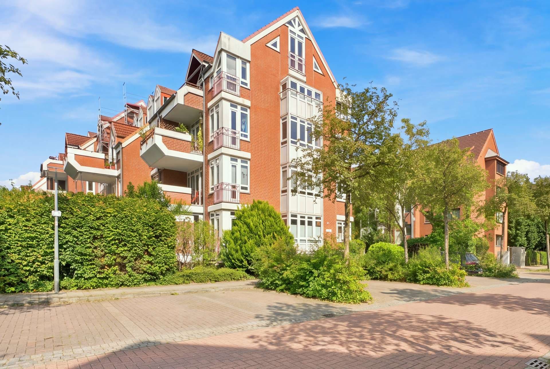 Großzügige Maisonettewohnung mit viel Licht, mehreren Loggien und Tiefgaragenstellplatz
