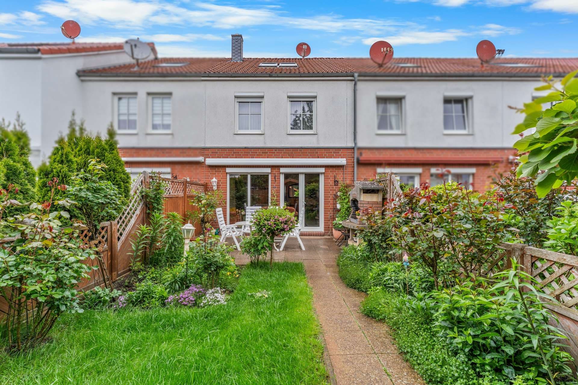 Einziehen und wohlfühlen: Hochwertiges Familienhaus mit Garten und viel Platz
