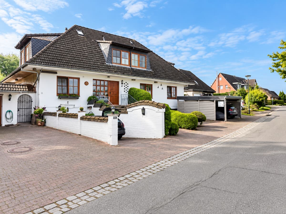 Charmante vermietete Souterrain-Wohnung mit 3 Zimmern, Terrasse und eigenem Eingang in ruhiger Lage